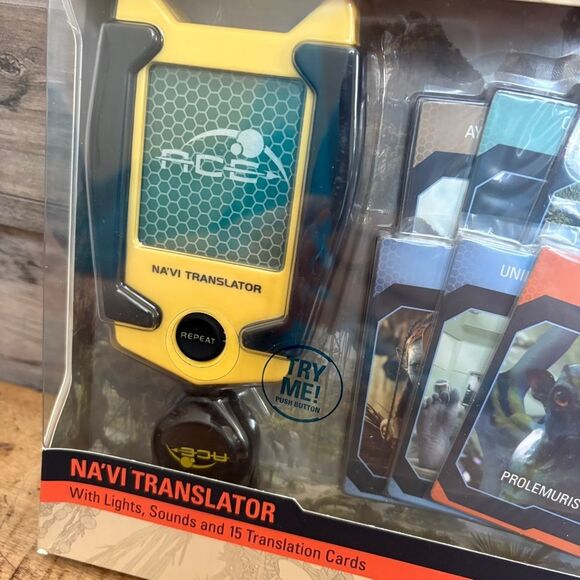 Disney Avatar Na'vi Translator Toy with Translation Cards New in Box - Picture 4 of 7